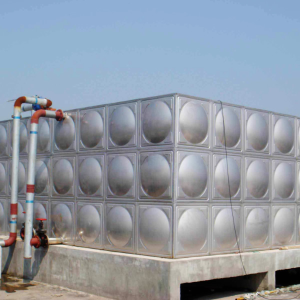 Thermal insulation water tank